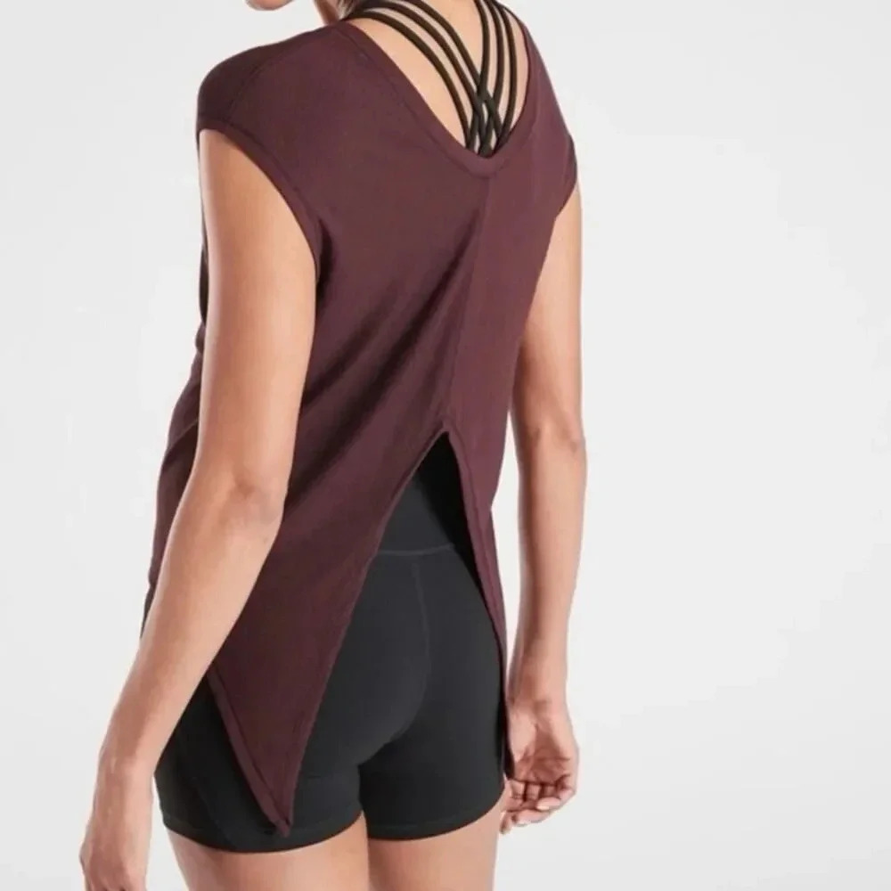 ATHLETA Size Small Nayarit Burgundy Knit Tee Athleisure Athletic